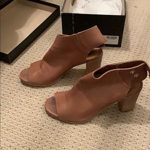 Steven Open toe bootie